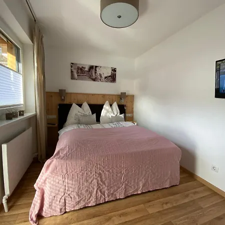 Am Riedanger Apartment *